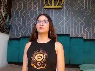 roxanne_evan on Flirt4Free 