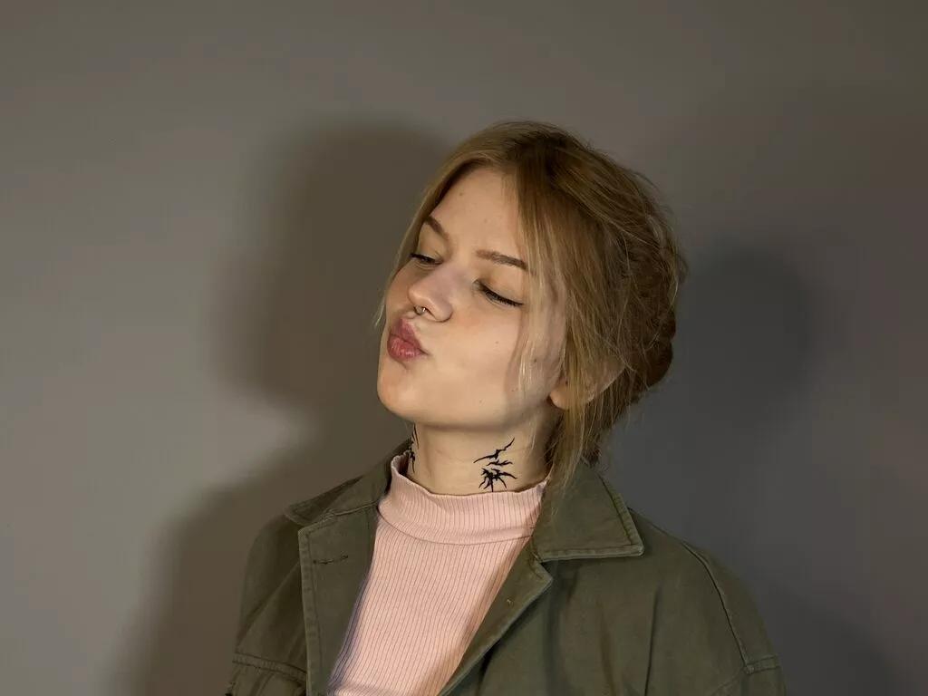 MaxineHaines on LiveJasmin 