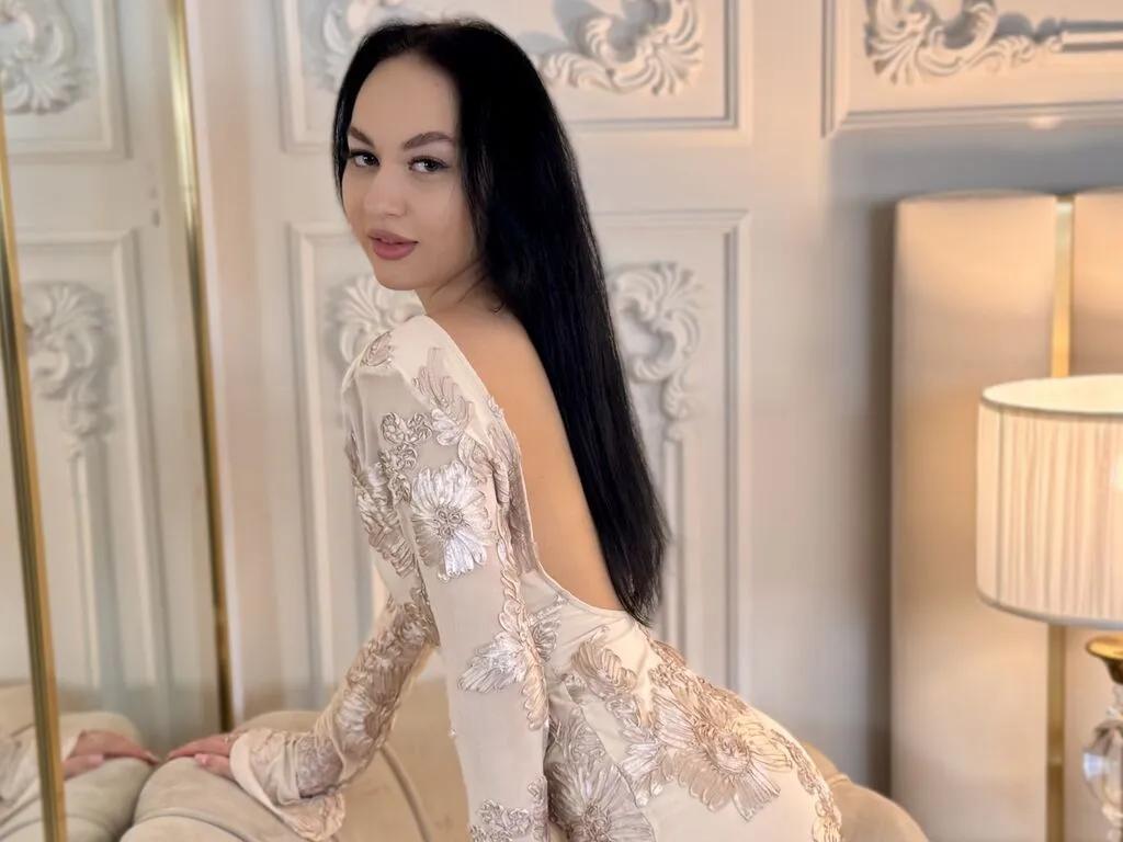MonicaBass on LiveJasmin