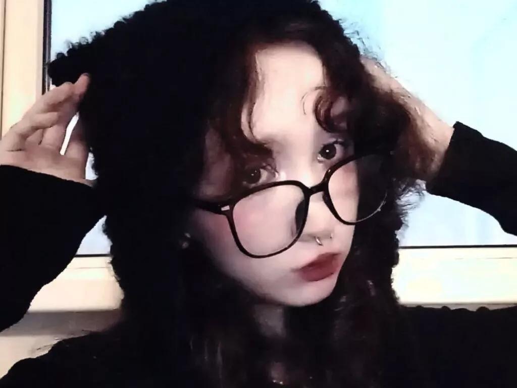 SunnivaCrumbley on LiveJasmin 