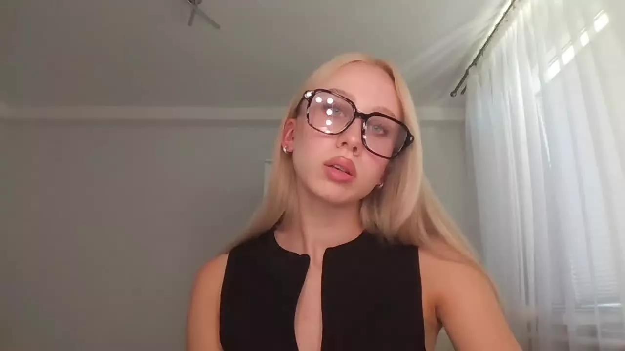 AnyaBlonde on Streamray 