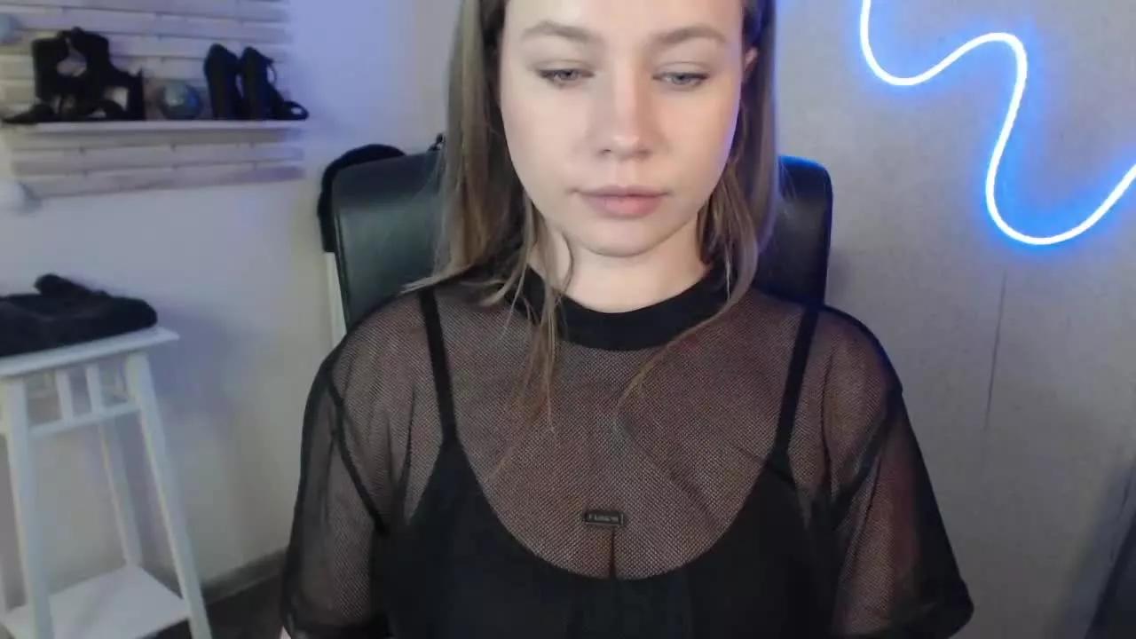 bambiHOLLY on Streamray 