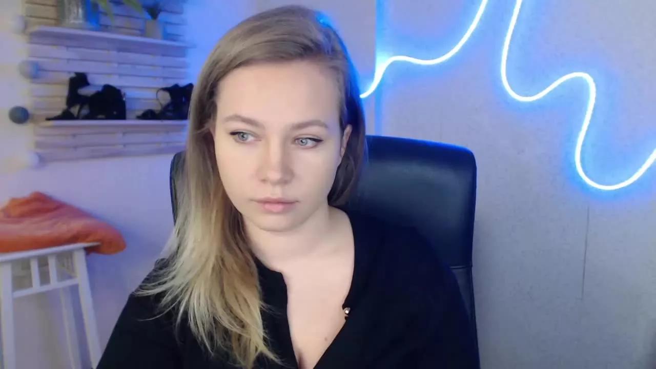 bambiHOLLY on Streamray 