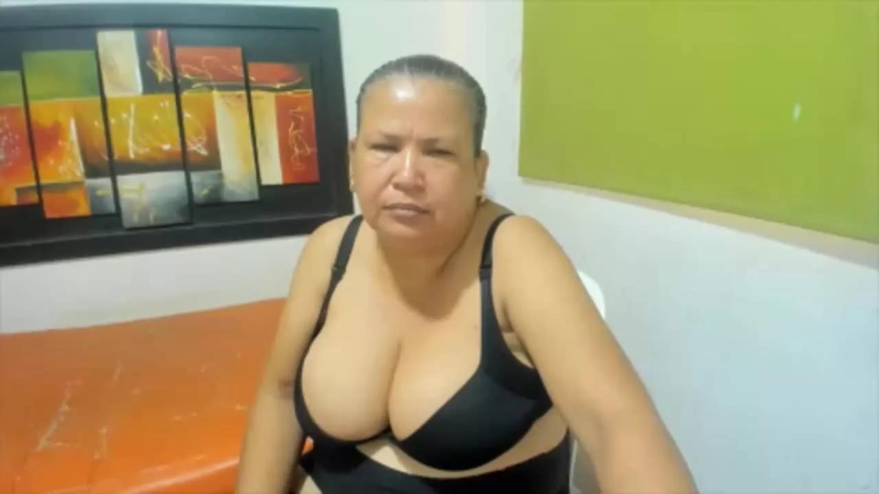 beckyummys on Streamray 
