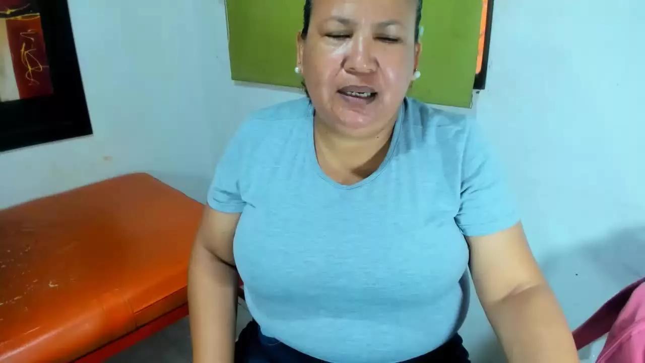 beckyummys on Streamray 