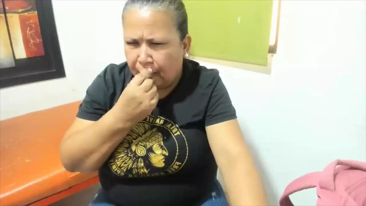 beckyummys on Streamray 