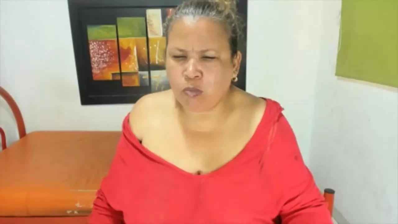 beckyummys on Streamray 