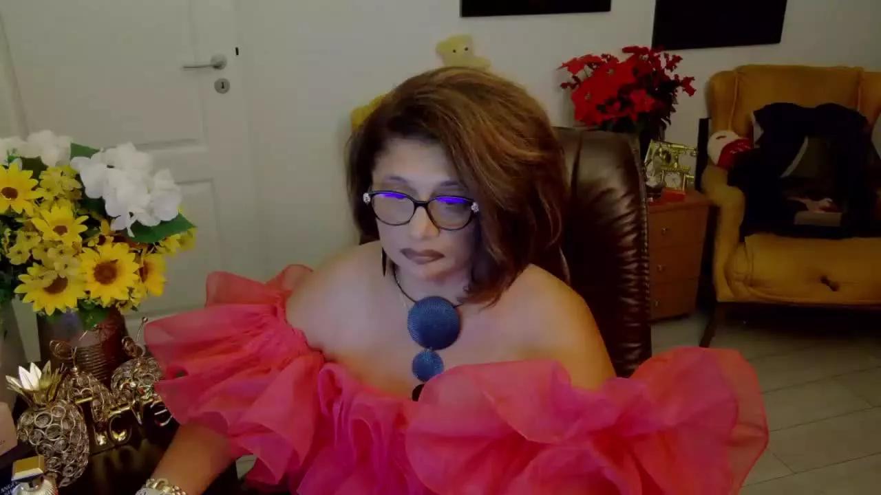 ClassybutNaughty on Streamray 