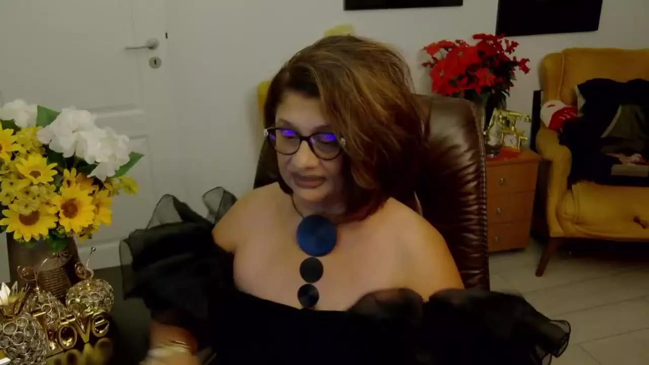 ClassybutNaughty on Streamray 