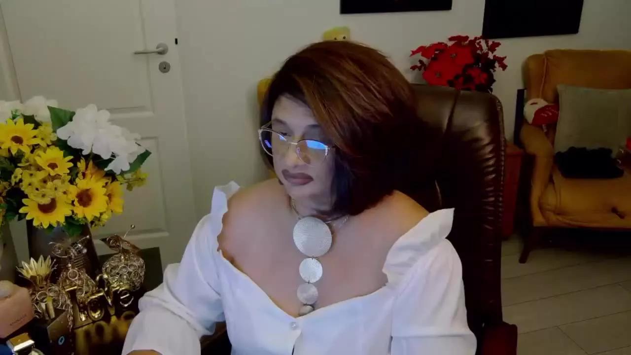 ClassybutNaughty on Streamray 