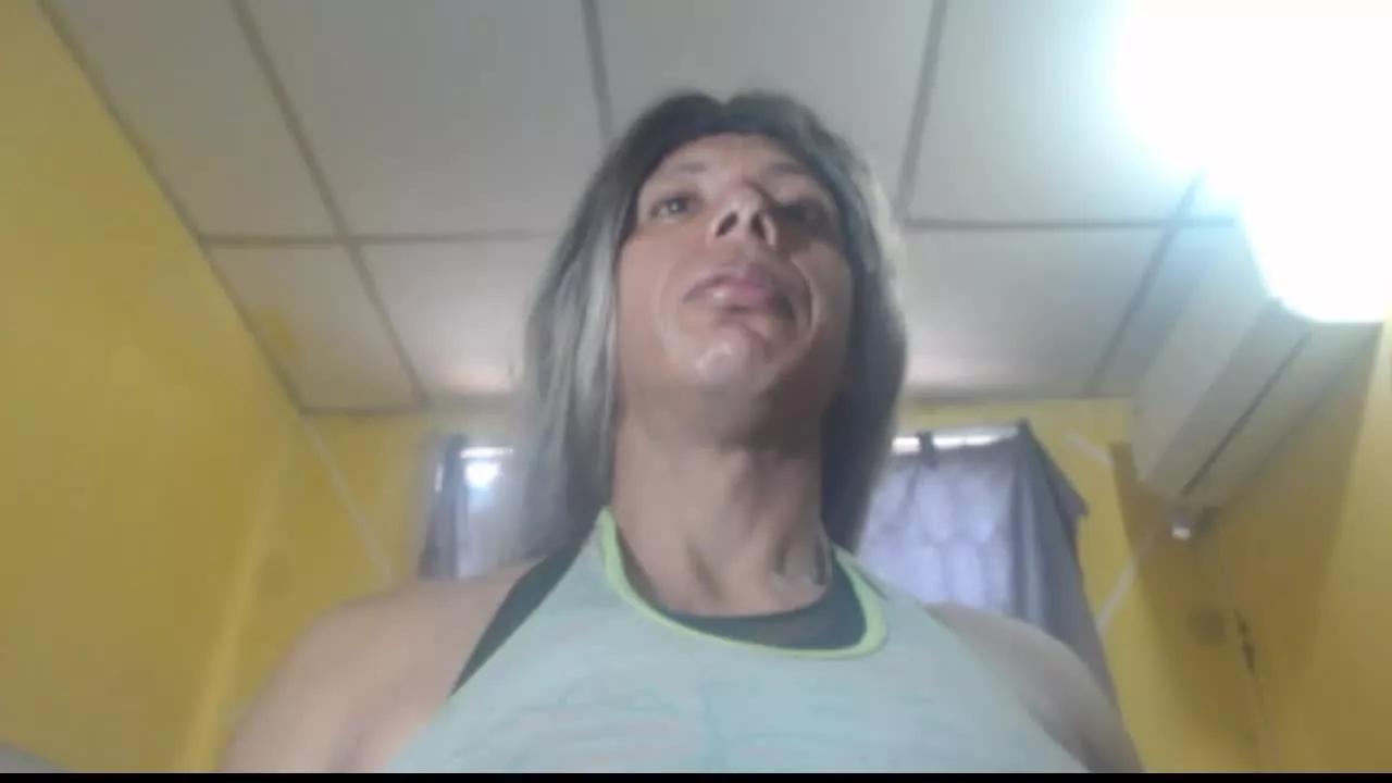 dayanamuscle on Streamray 