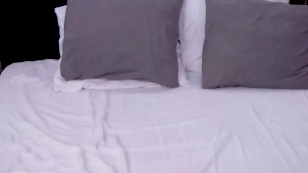 Foxy_Ramona on Streamray 
