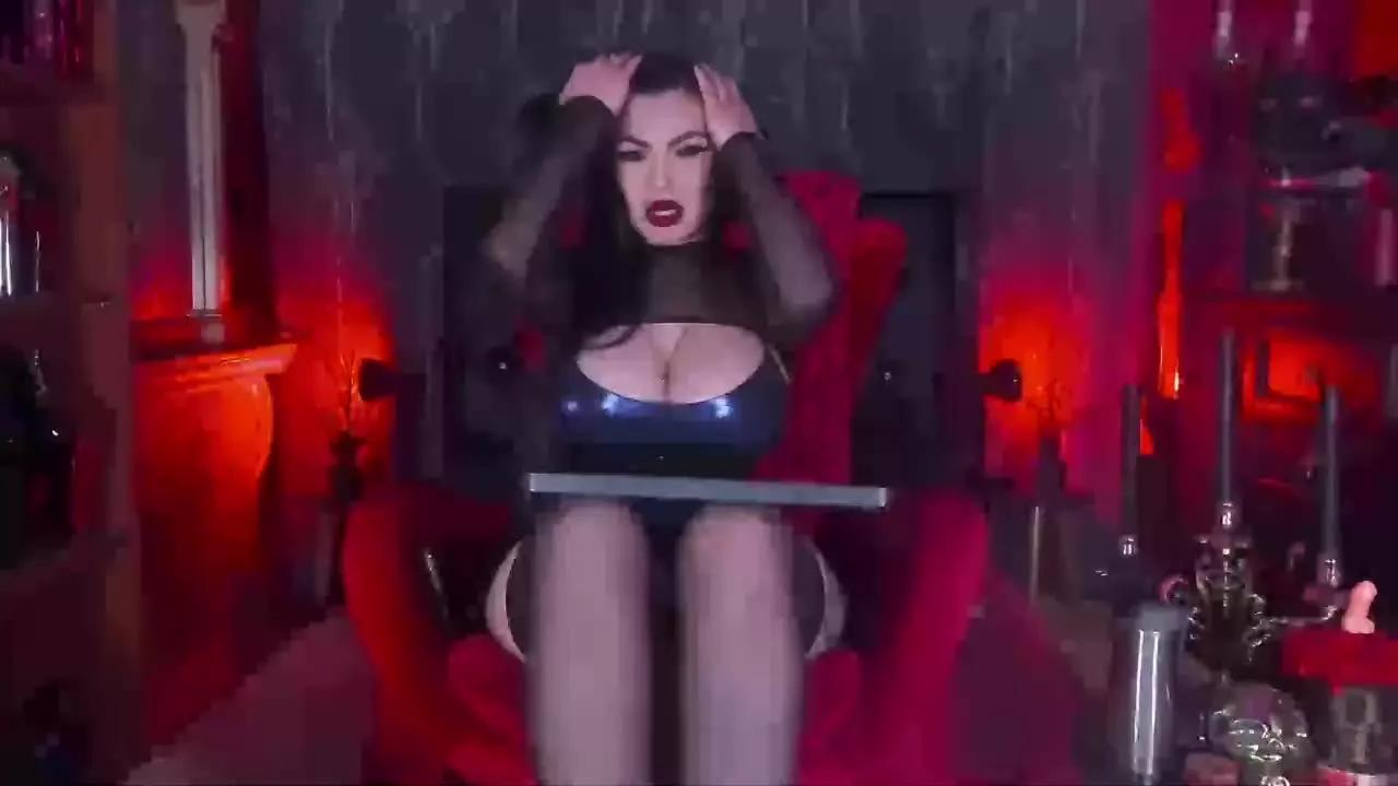 gabrielaaroms on Streamray 