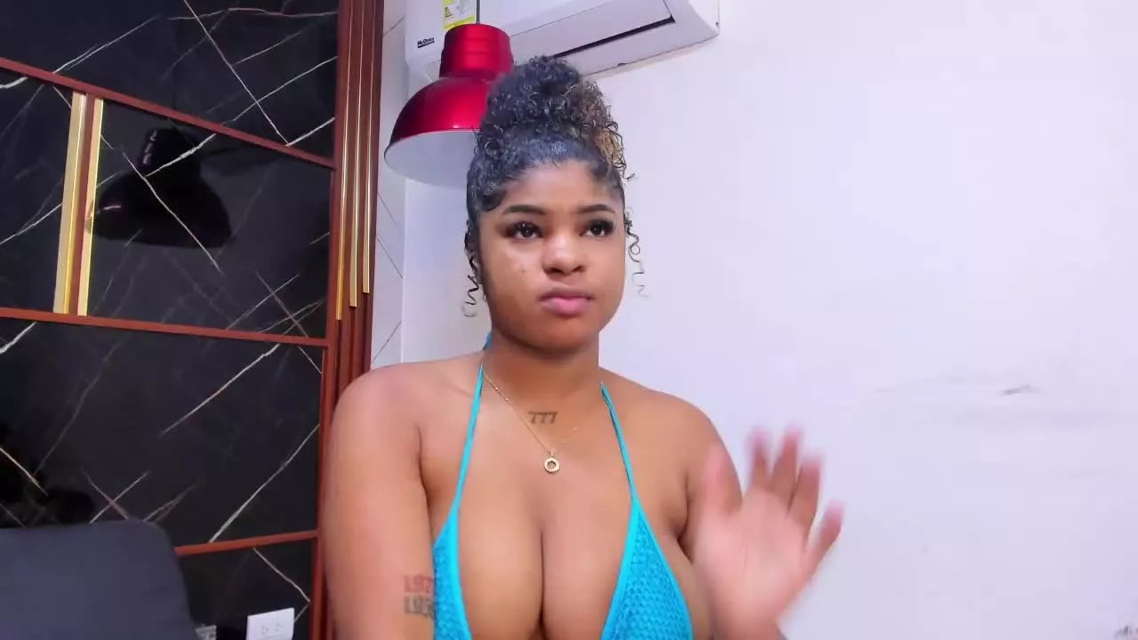 HannyThompso on Streamray 