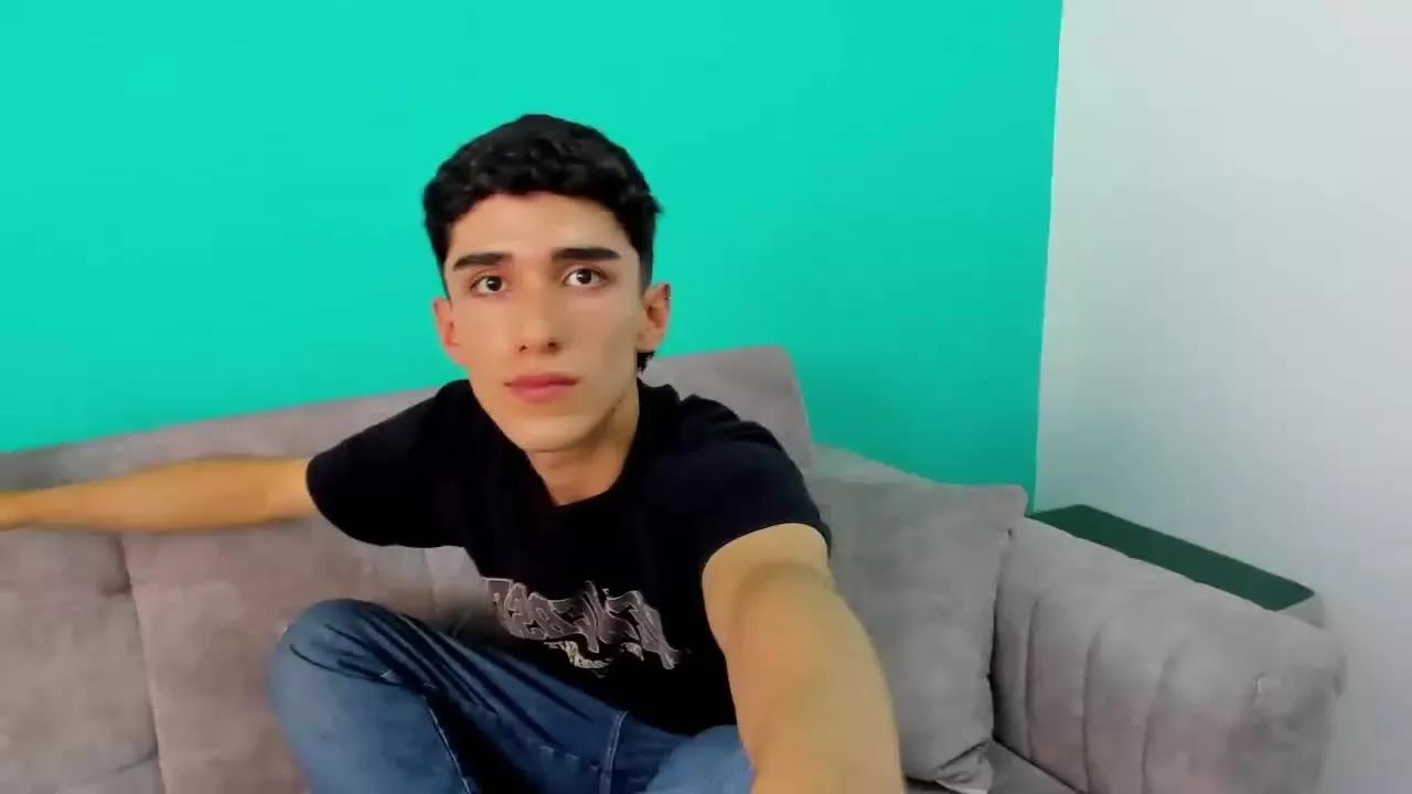 OstinRivera on Streamray 