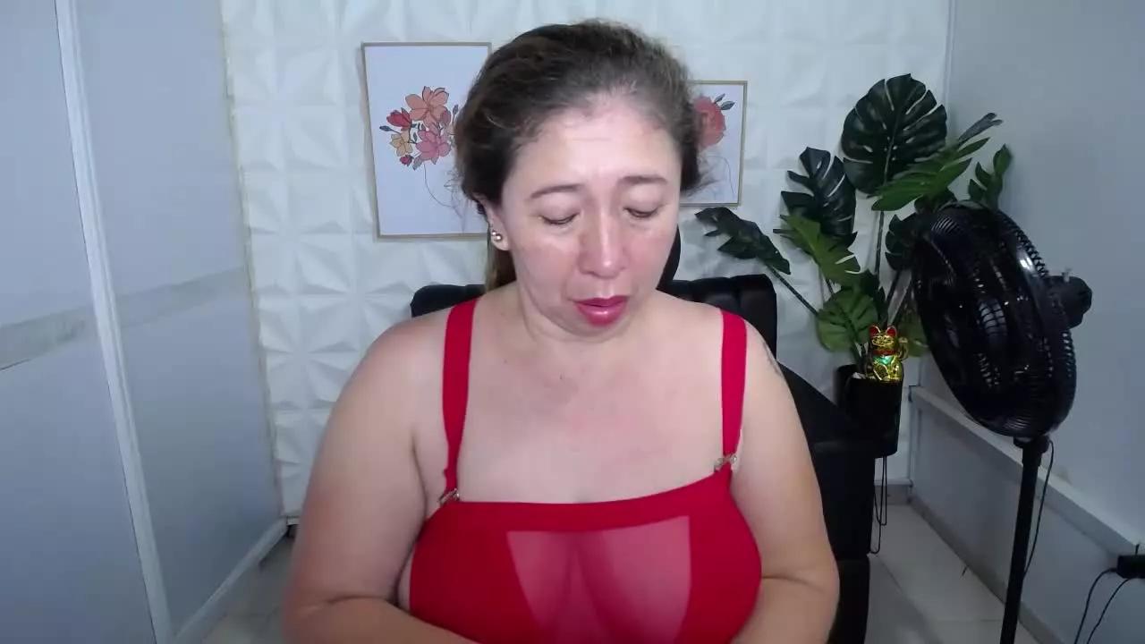 ValentinaMature on Streamray 