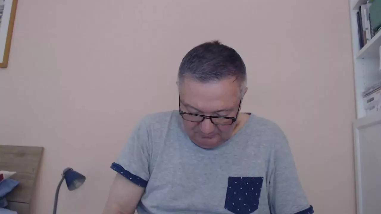 YOU6me on Streamray 