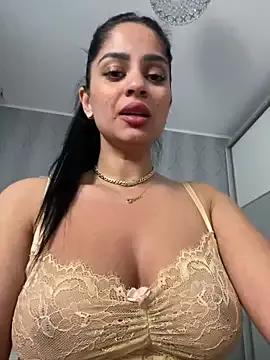 _adelle on StripChat 