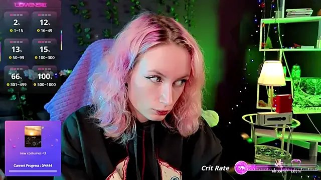 _HelenCarter on StripChat