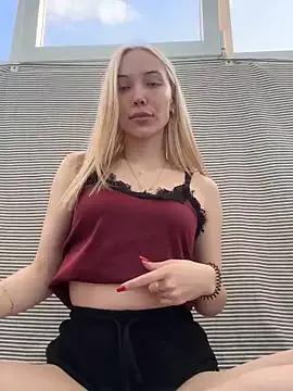 _HollyWay_ on StripChat 