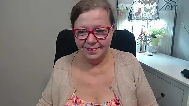 Adelewildx on StripChat