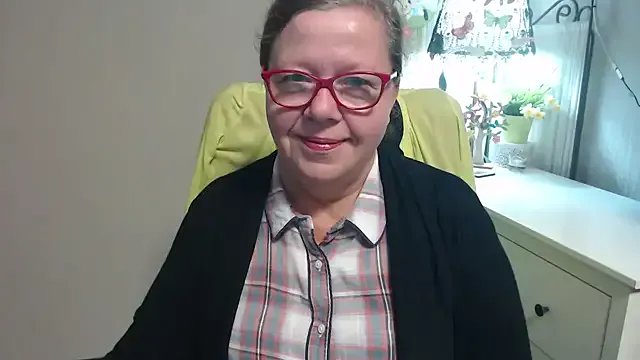 Adelewildx on StripChat