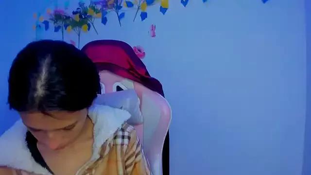 alana_collinss on StripChat 