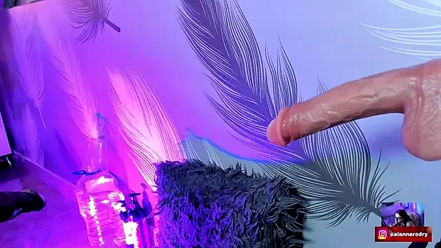 Alanna-sloppy on StripChat