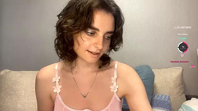 AlodieCarvell on StripChat 
