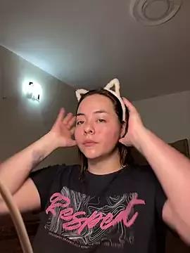 Alyn_moon on StripChat 