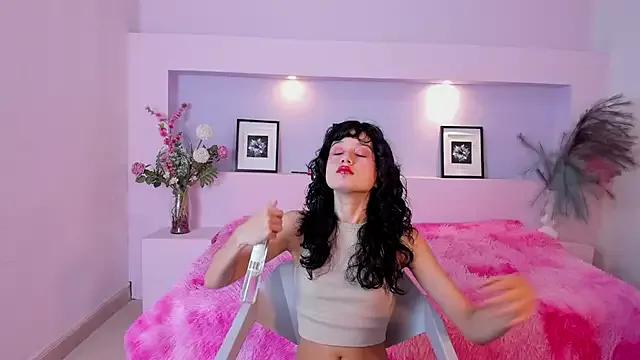 AnaisVelvet7 on StripChat 