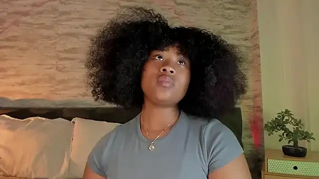 Anneth__M on StripChat