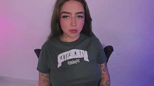 AnnikaMerliahh_ on StripChat 