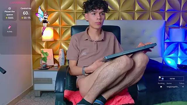 AxelWolfe on StripChat 