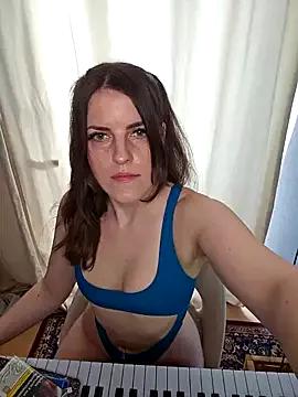 BelleFelicitas on StripChat 