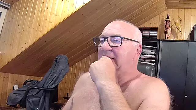 biggandybig on StripChat 
