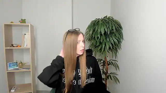 BlondellBolio from StripChat