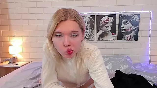 Blondy_Fina on StripChat 