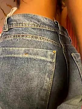 bonnie_18x on StripChat 