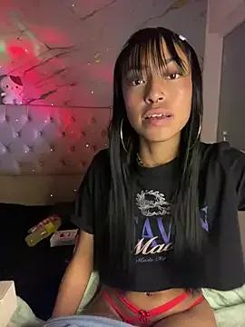bonnie_18x on StripChat 