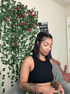 butterflybootyy on StripChat 