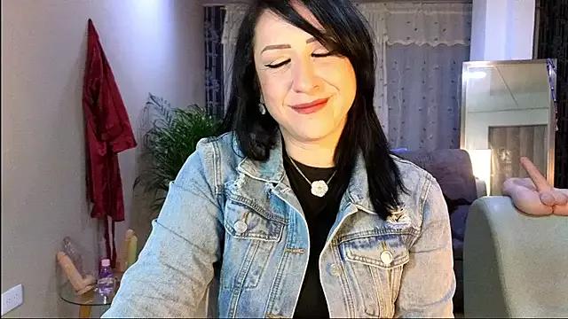 camil_milfdream on StripChat 