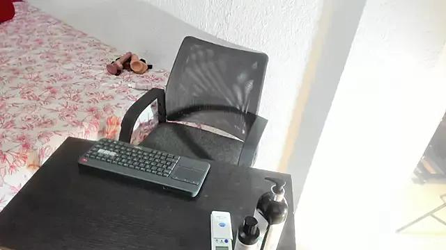 cataleyah_07 on StripChat 