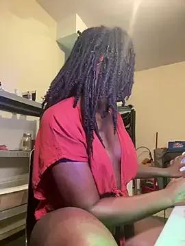 choclatepeaach on StripChat 