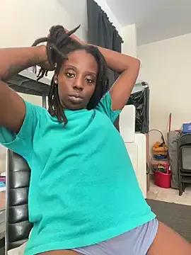 choclatepeaach on StripChat 