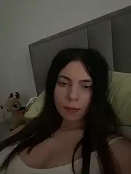 CurlyLara on StripChat 