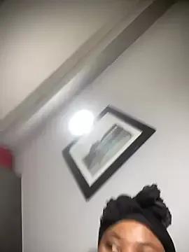 Curveysinaa on StripChat 