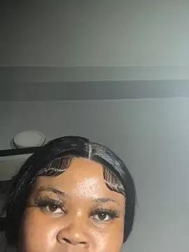 Curveysinaa on StripChat 