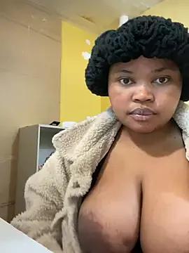 Curveysinaa on StripChat 