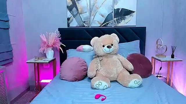 Curvy_Dynamite_ on StripChat 